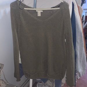 H & M Basics Medium olive sweater.